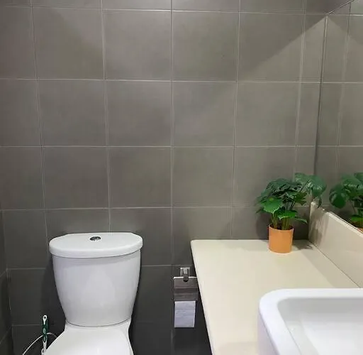 2 Bedroom Mactan Condo, La Mirada Residences 아파트 *